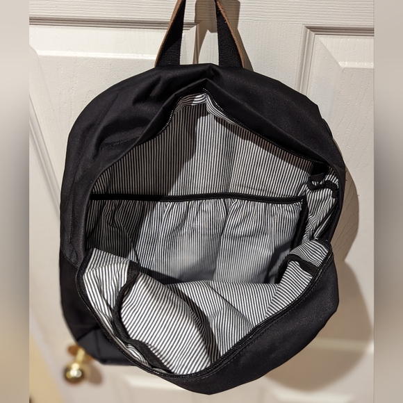 NWOT Europe Bound backpack in black - Picture 2 of 4